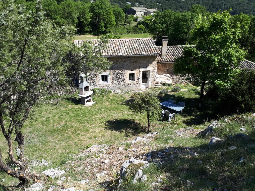 Gites La Ferme Accrochee A La Colline لاغورس المظهر الخارجي الصورة